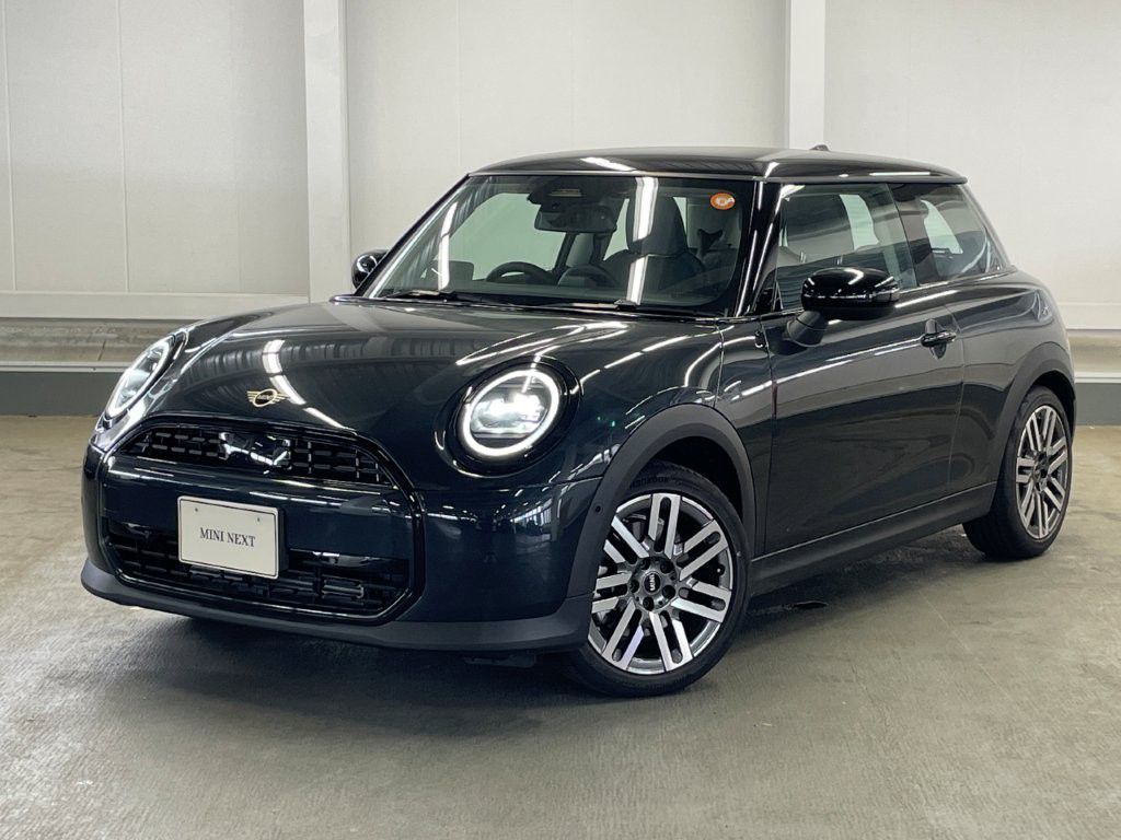 THE NEW MINI COOPER (3 DOOR) C