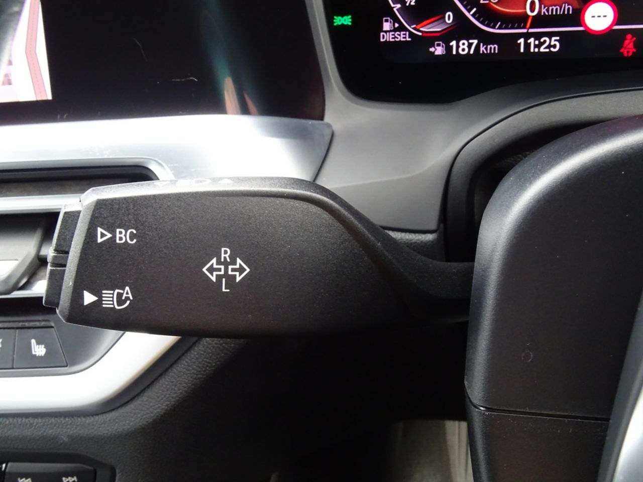 G20 320d xDrive RHD Saloon