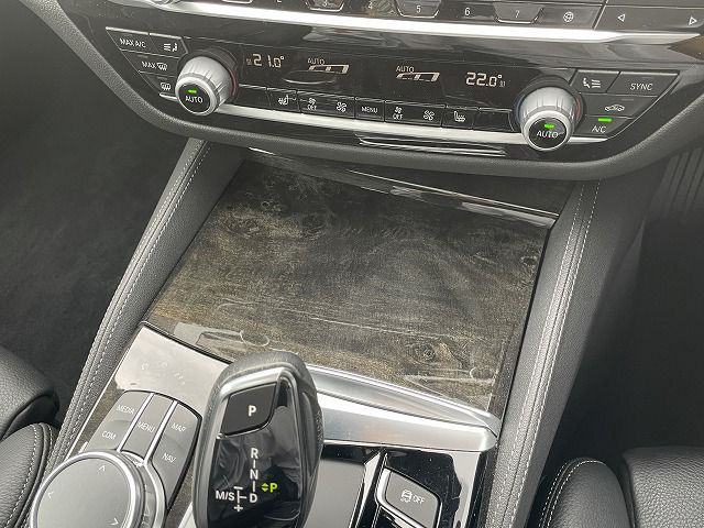 530I