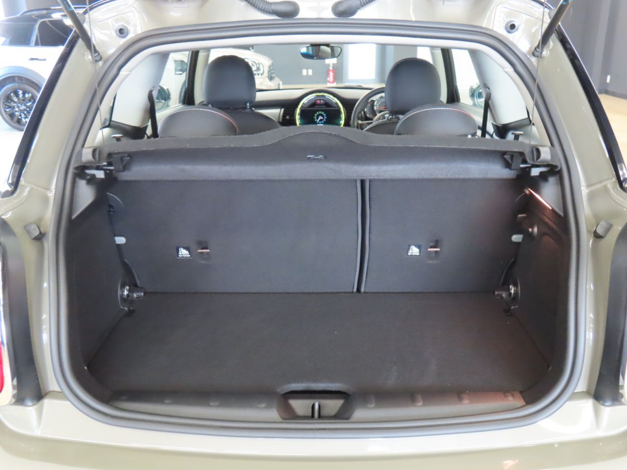 F56 MINI Cooper 3-Door Hatch LCI