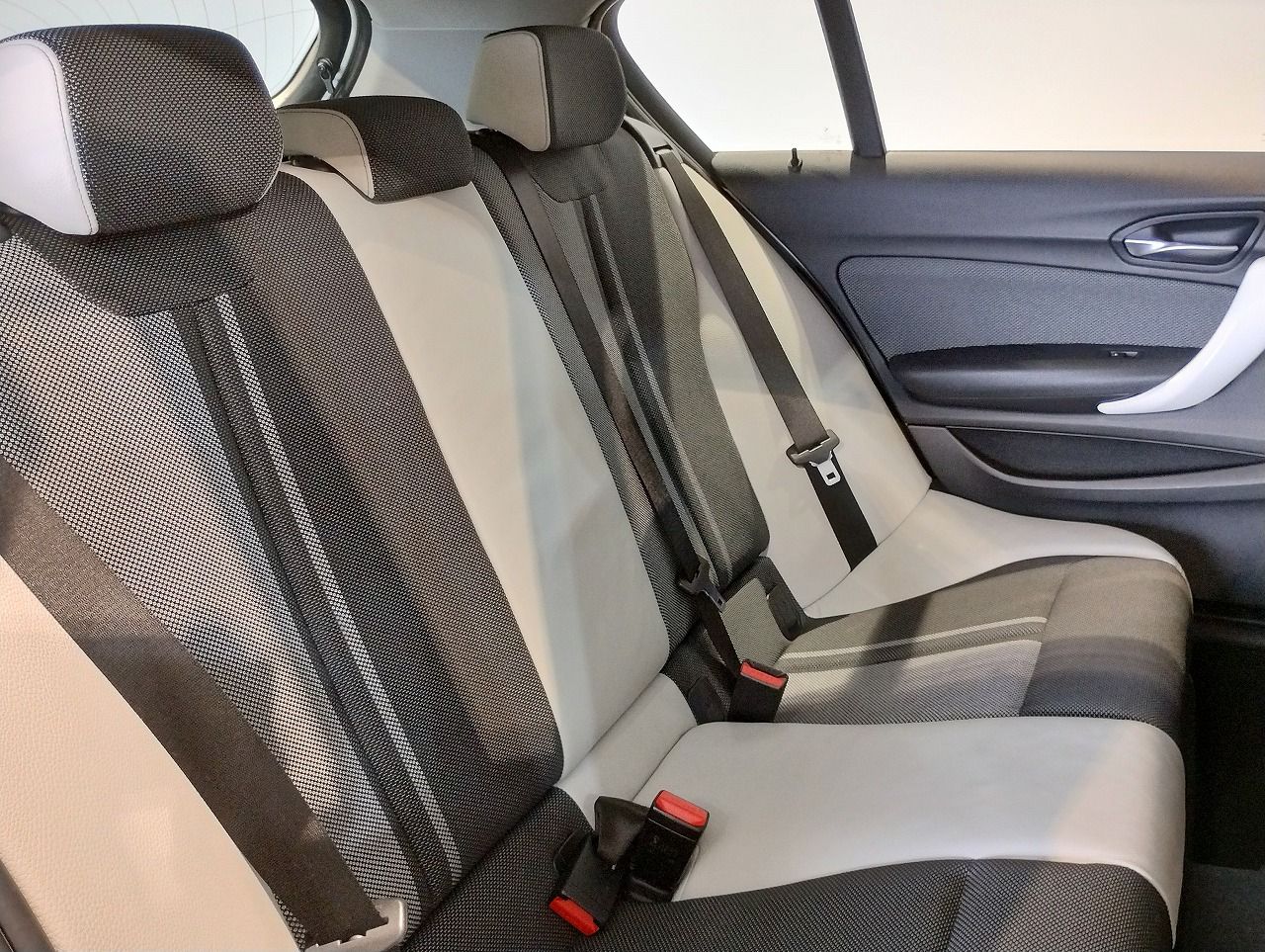 118 5DOOR RHD