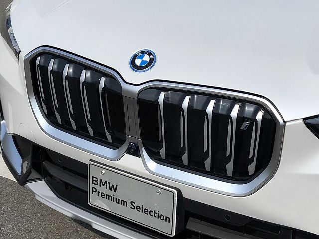 U11 iX1 xDrive30