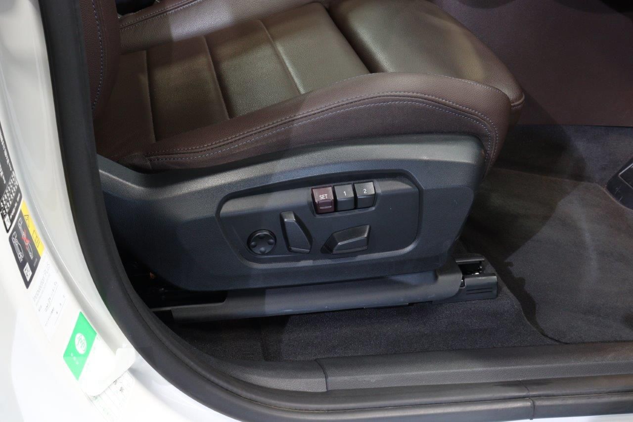 U11 iX1 xDrive30