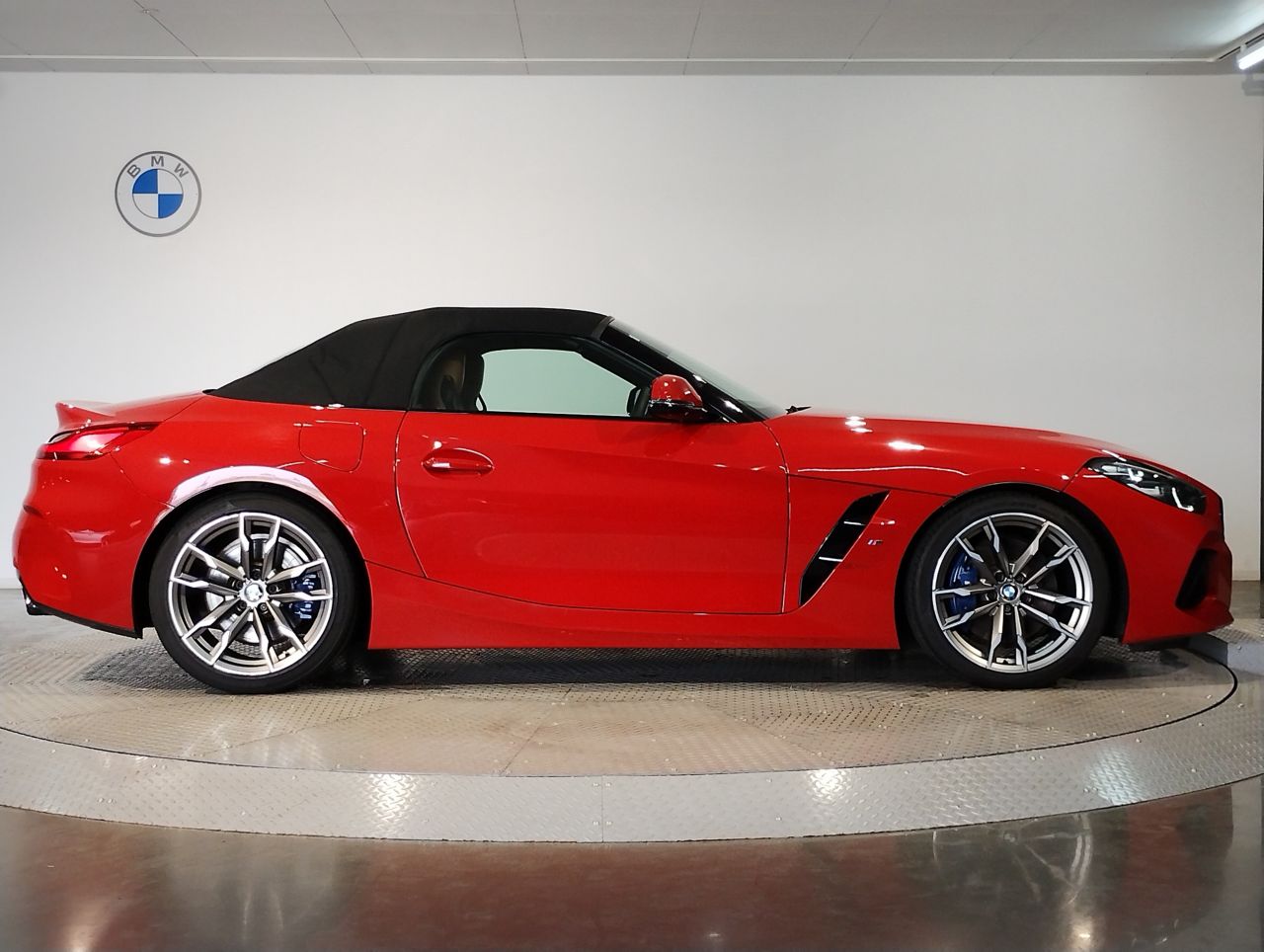 G29 Z4 M40i RHD