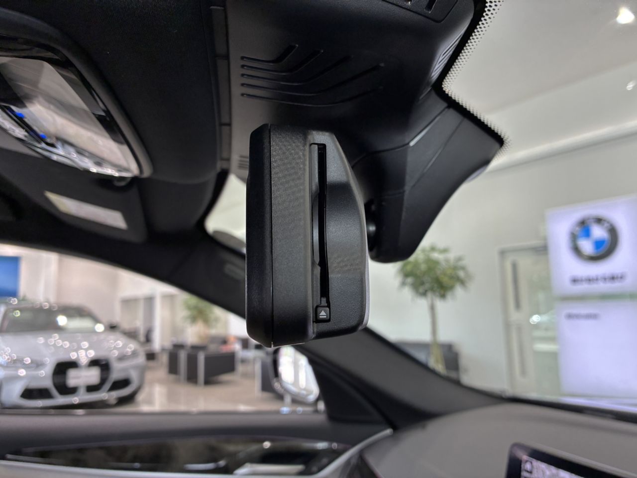 520d xDrive Sedan RHD