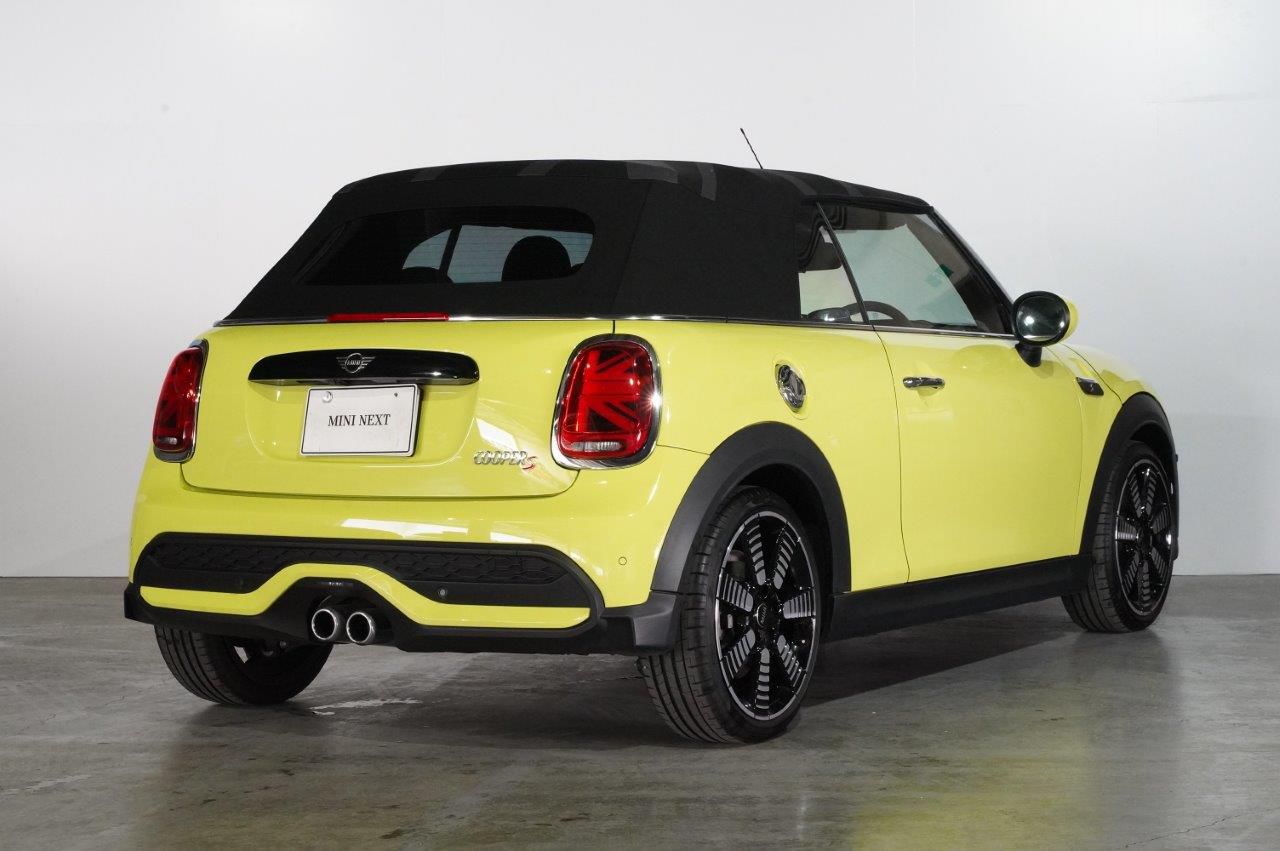 MINI Cooper S Convertible RHD