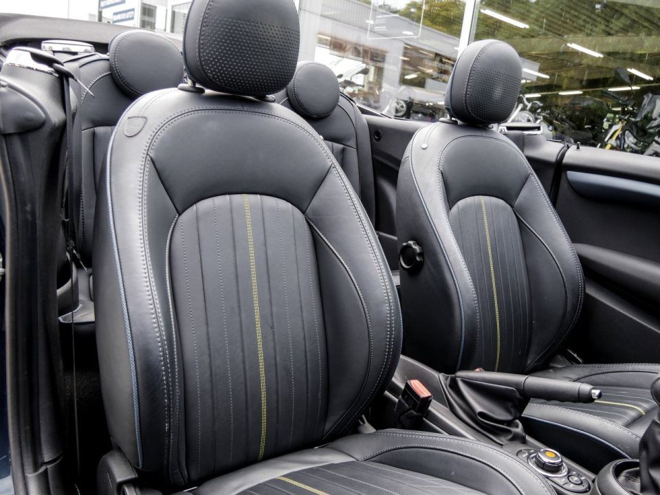 MINI Cooper Cabrio