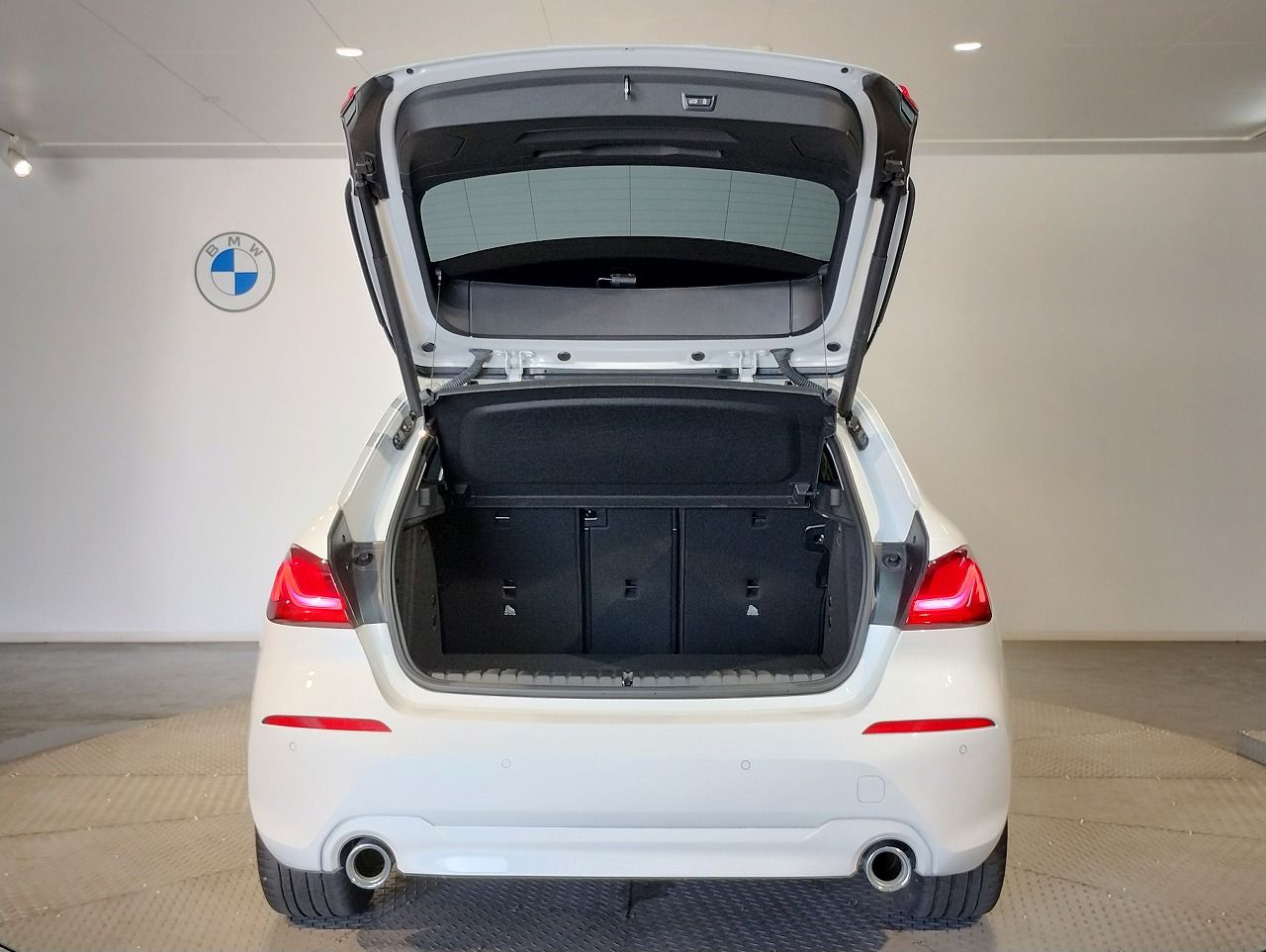 F40 118d Sports Hatch 5-door B47 2.0d