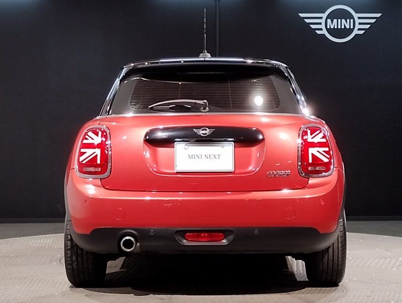 F55 MINI Cooper 5-Door Hatch LCI