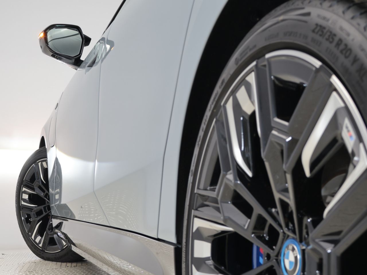 BMW i5 M60 xDrive Sedan RHD