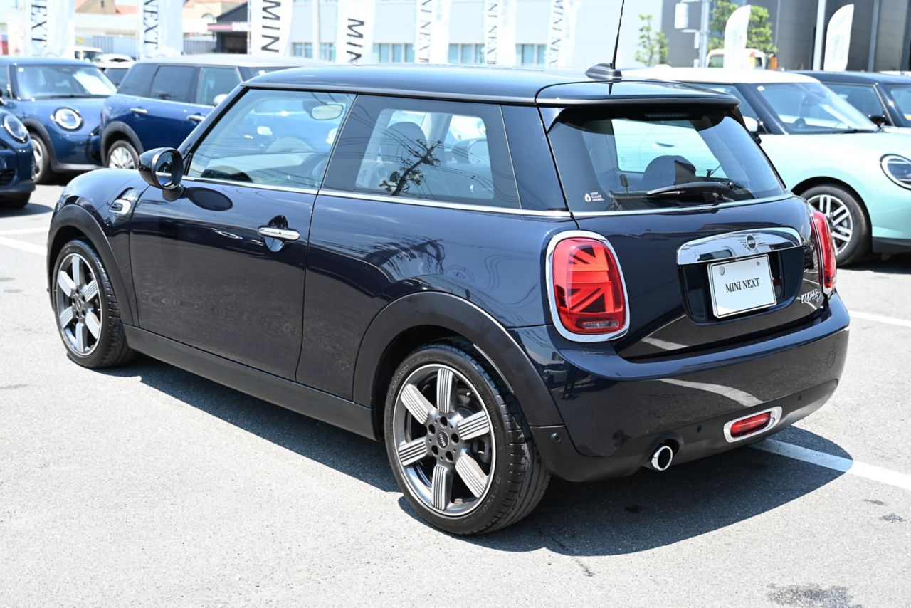 F56 COOPER D (AT)