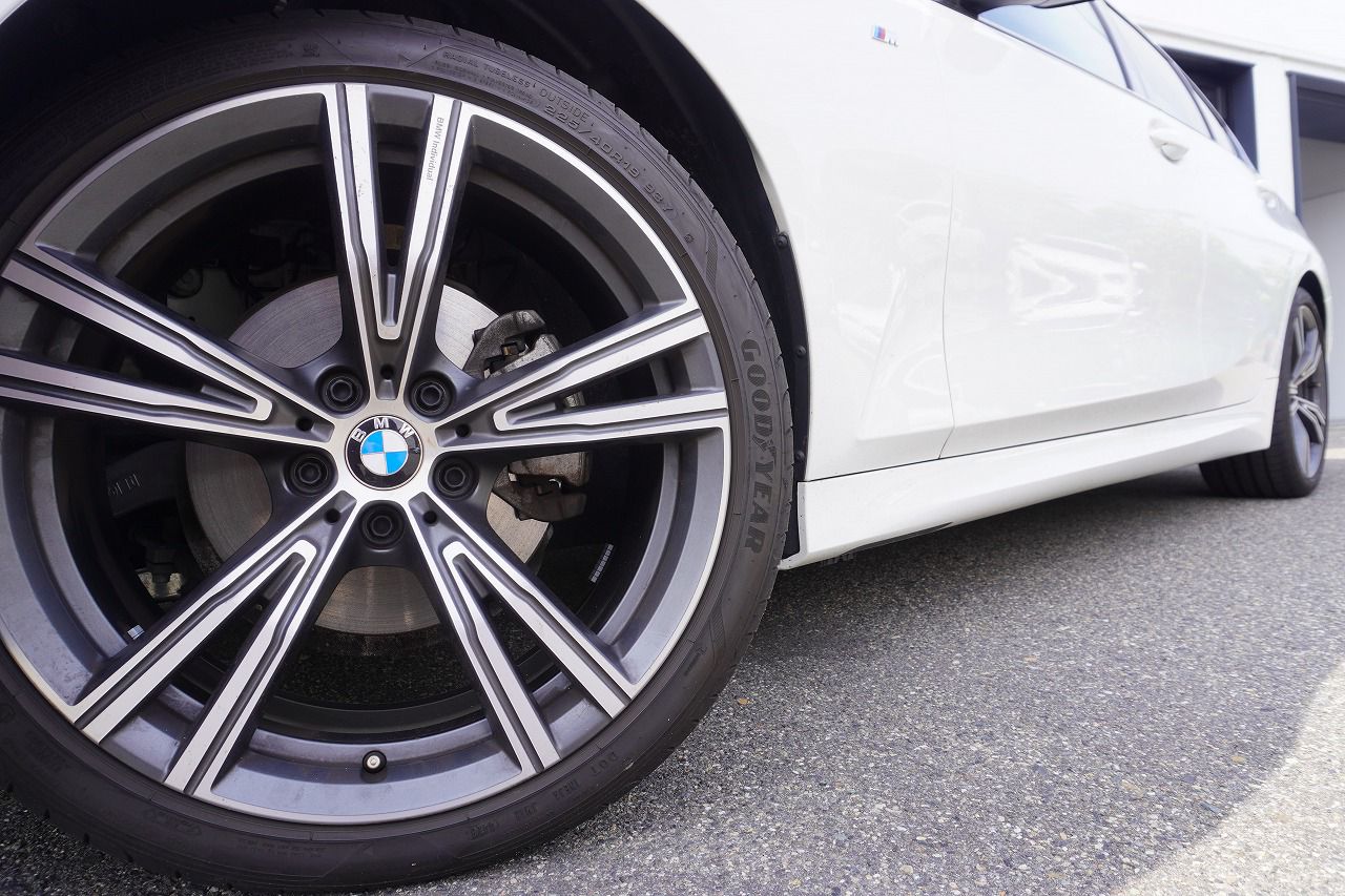 320d xDrive Berline RHD