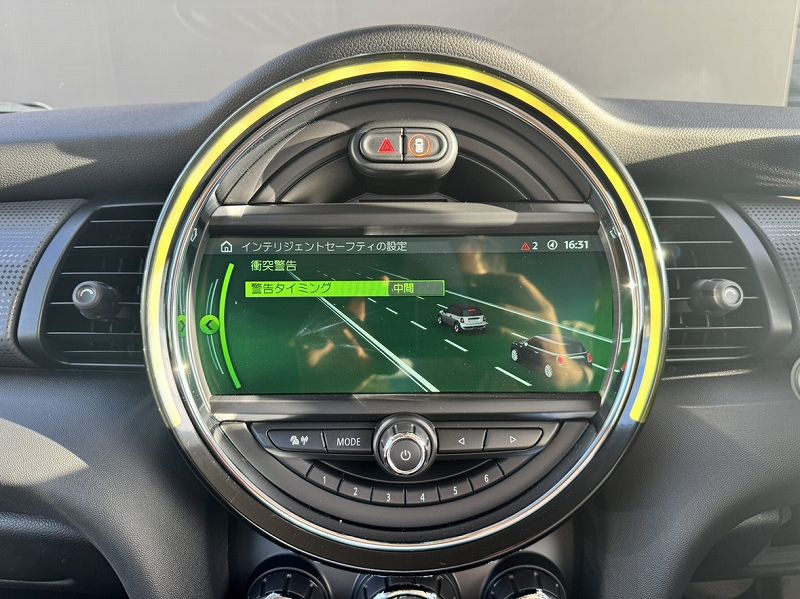 F56 COOPER D (AT)