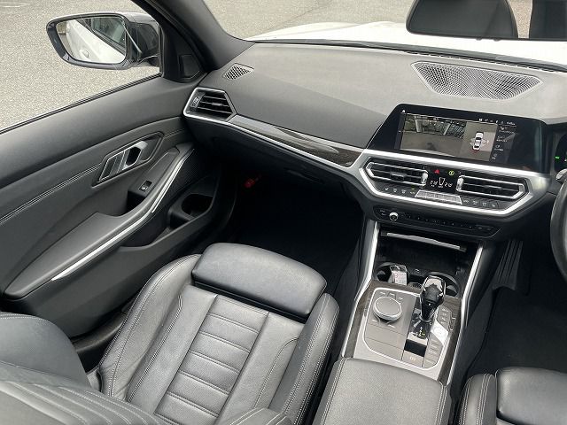 G20 330e Saloon RHD