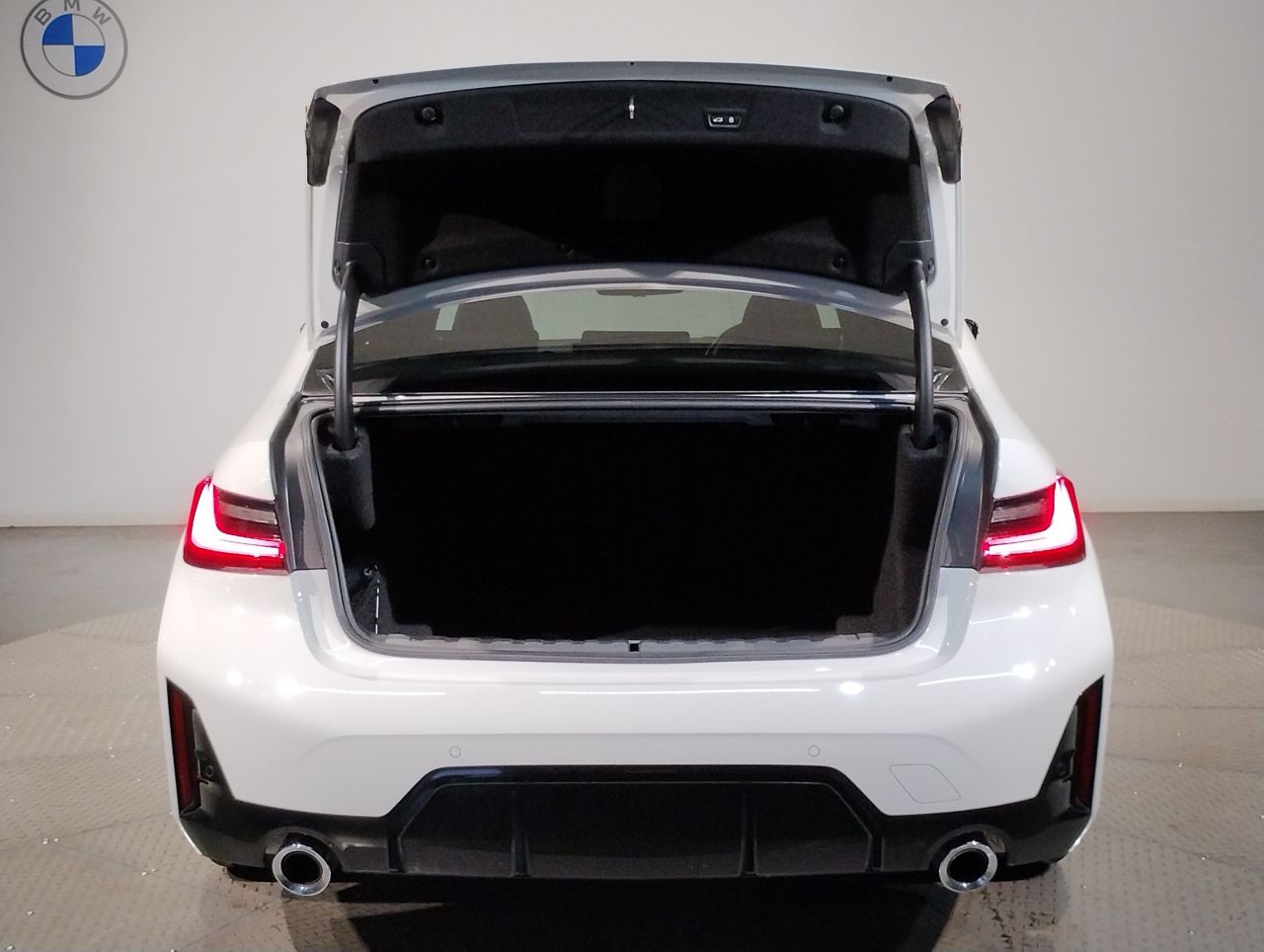 320d xDrive Berline RHD