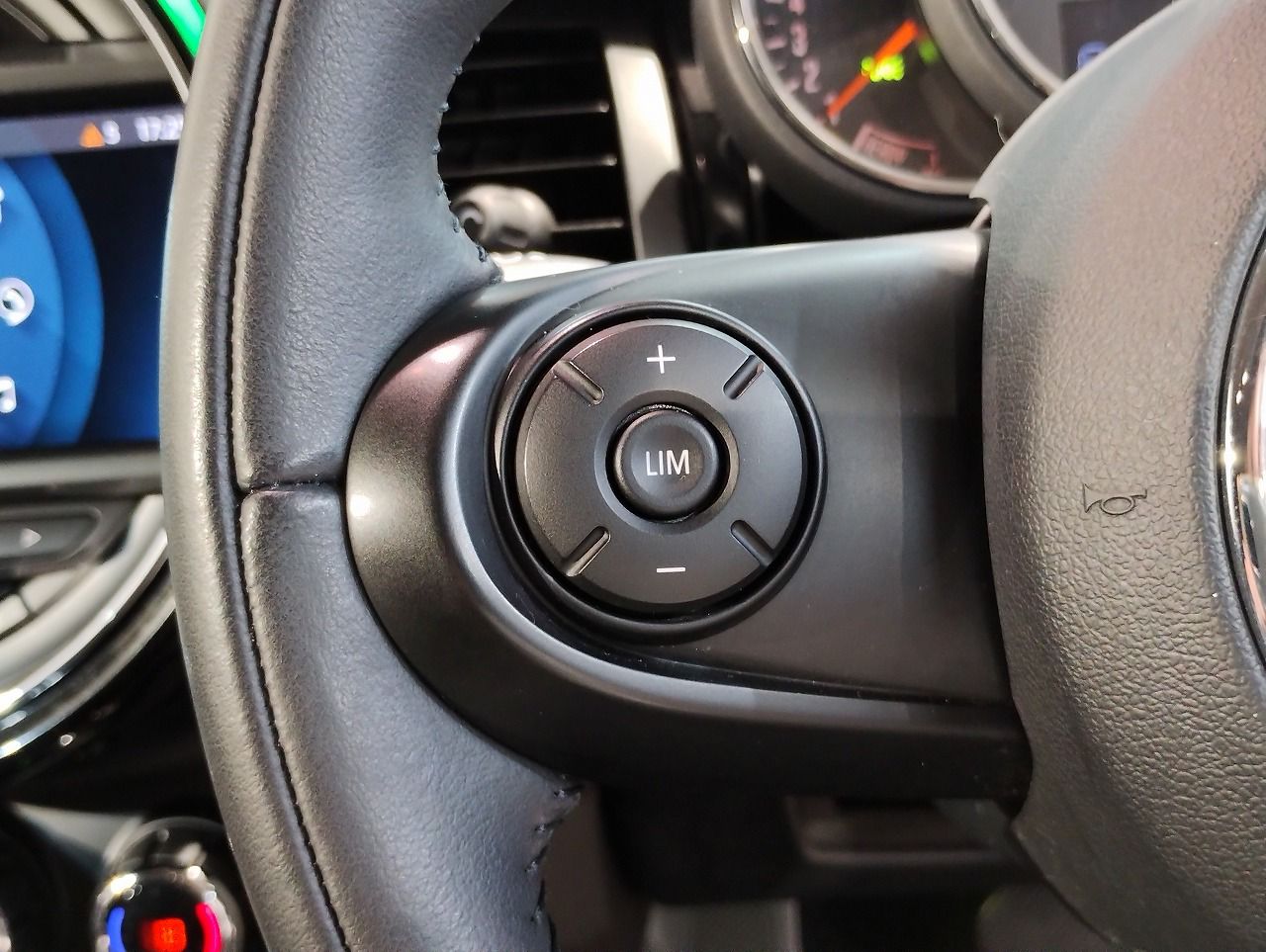 F55 MINI Cooper 5-Door Hatch LCI