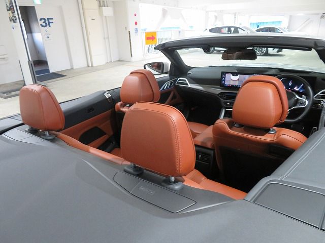 G** 4**i C********** B** 2**i RHD