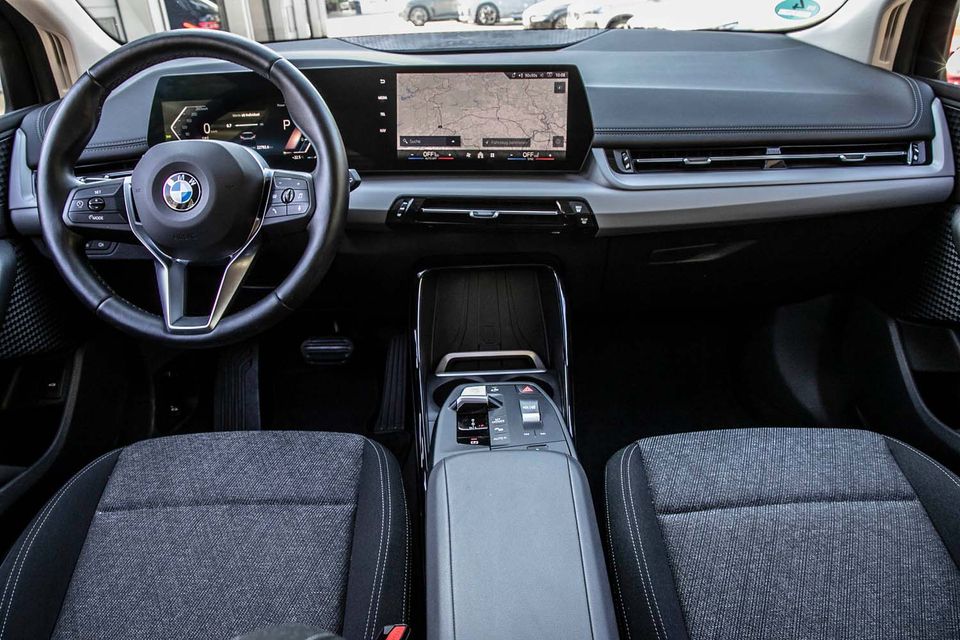 BMW 218