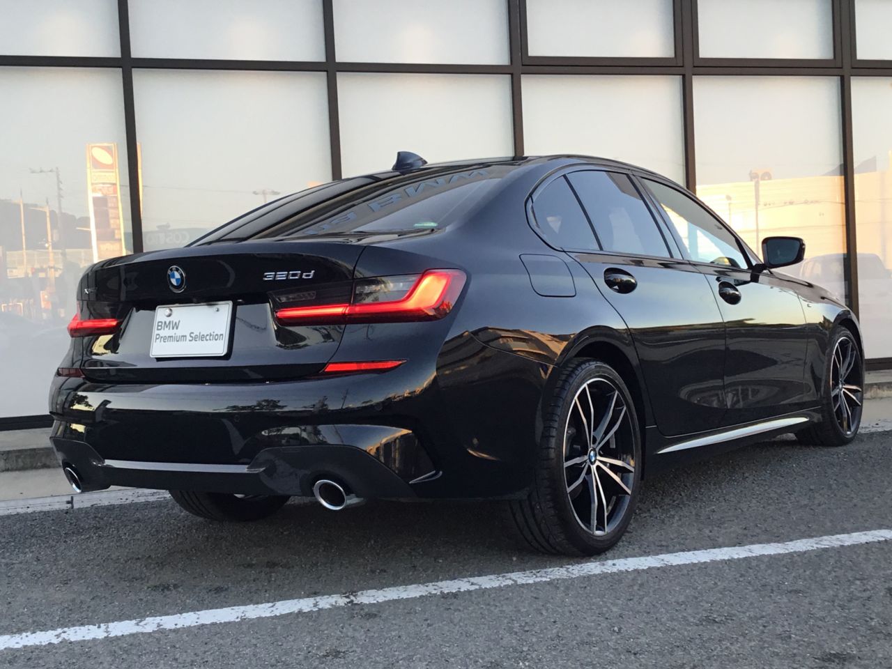 G20 320d xDrive RHD Saloon