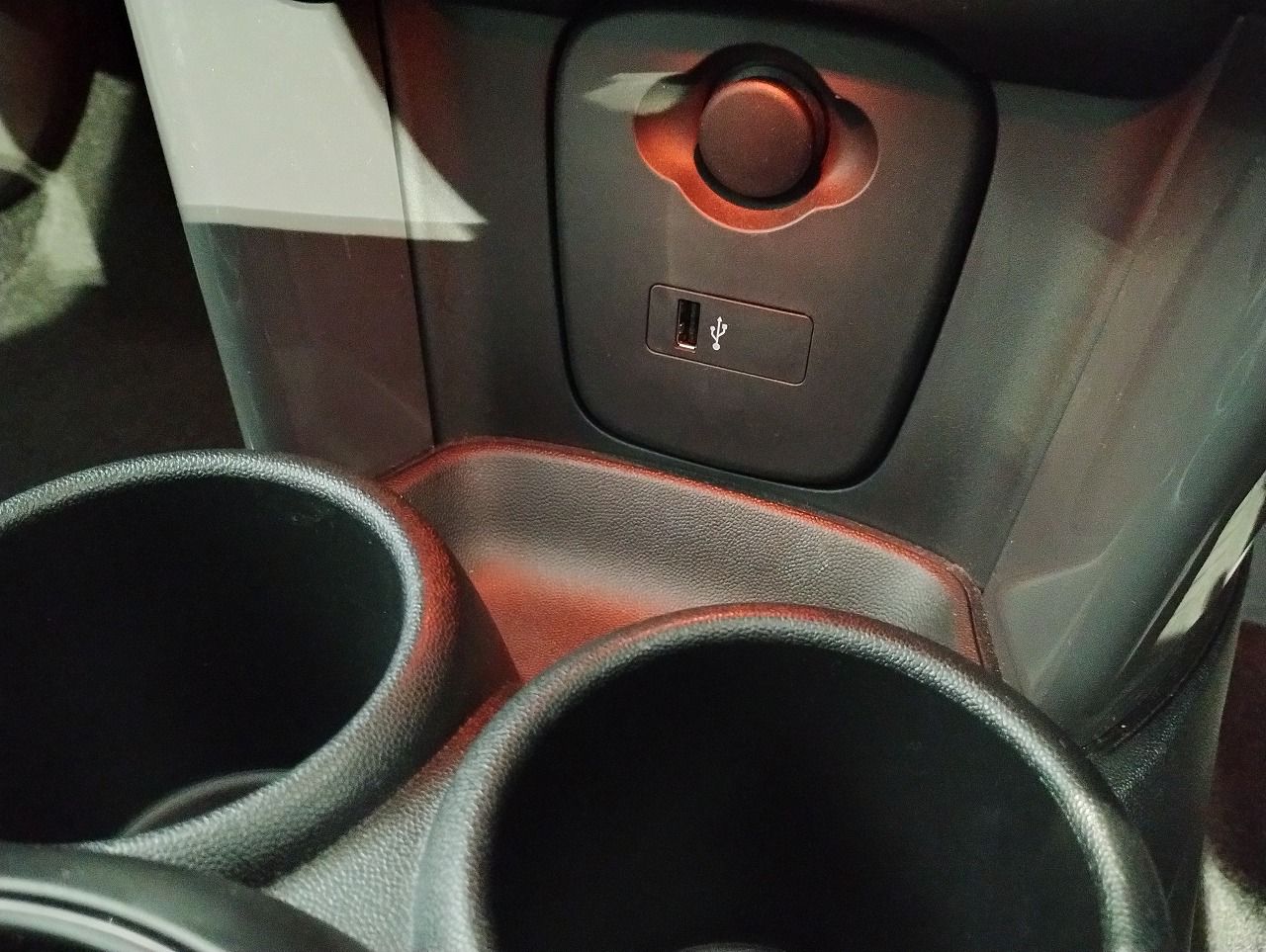 F55 COOPER D (AT)