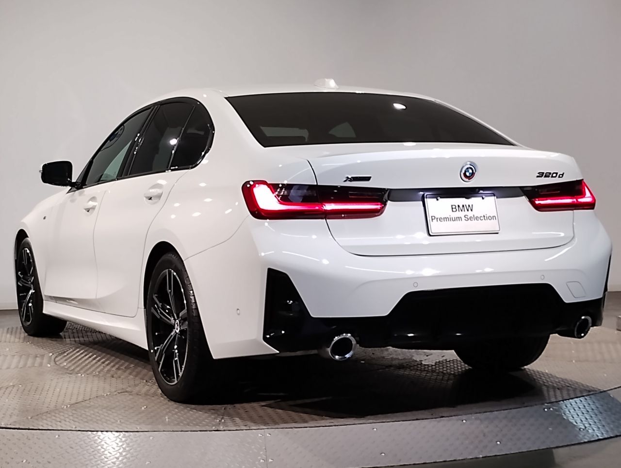 320d xDrive Berline RHD