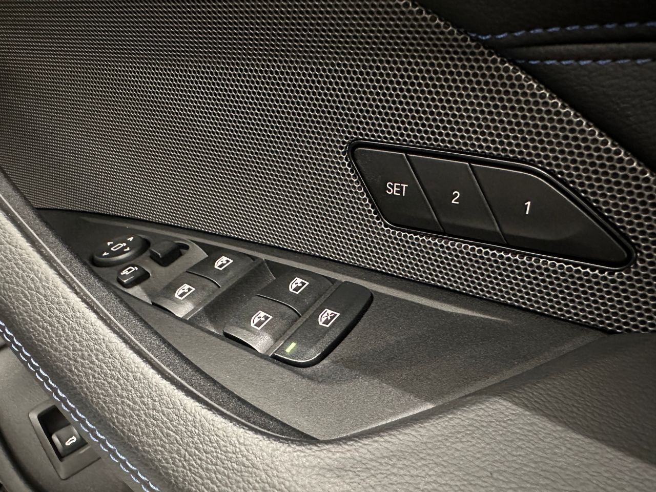 G26 i4 M50 RHD
