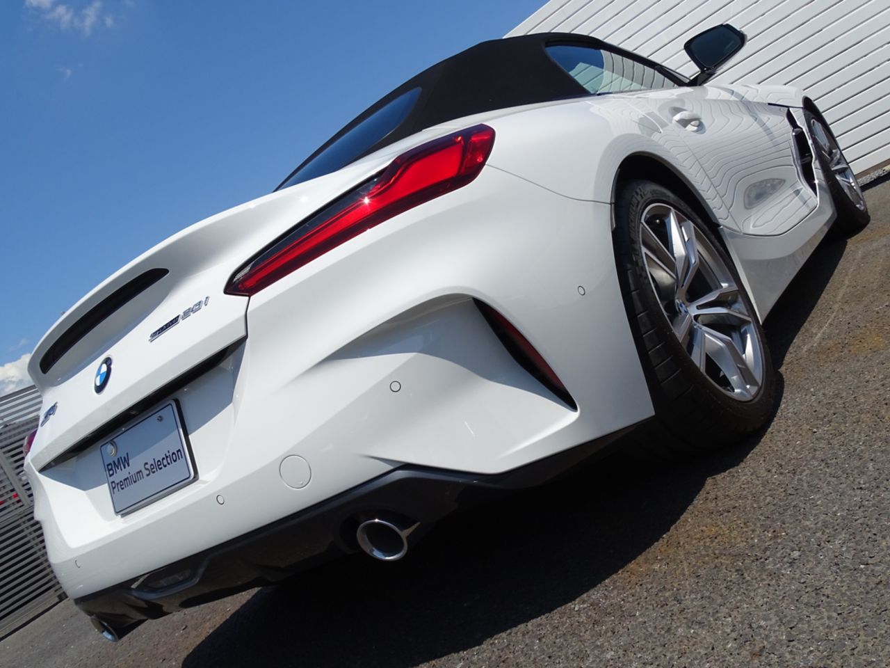 G29 z4 sDrive20i RHD