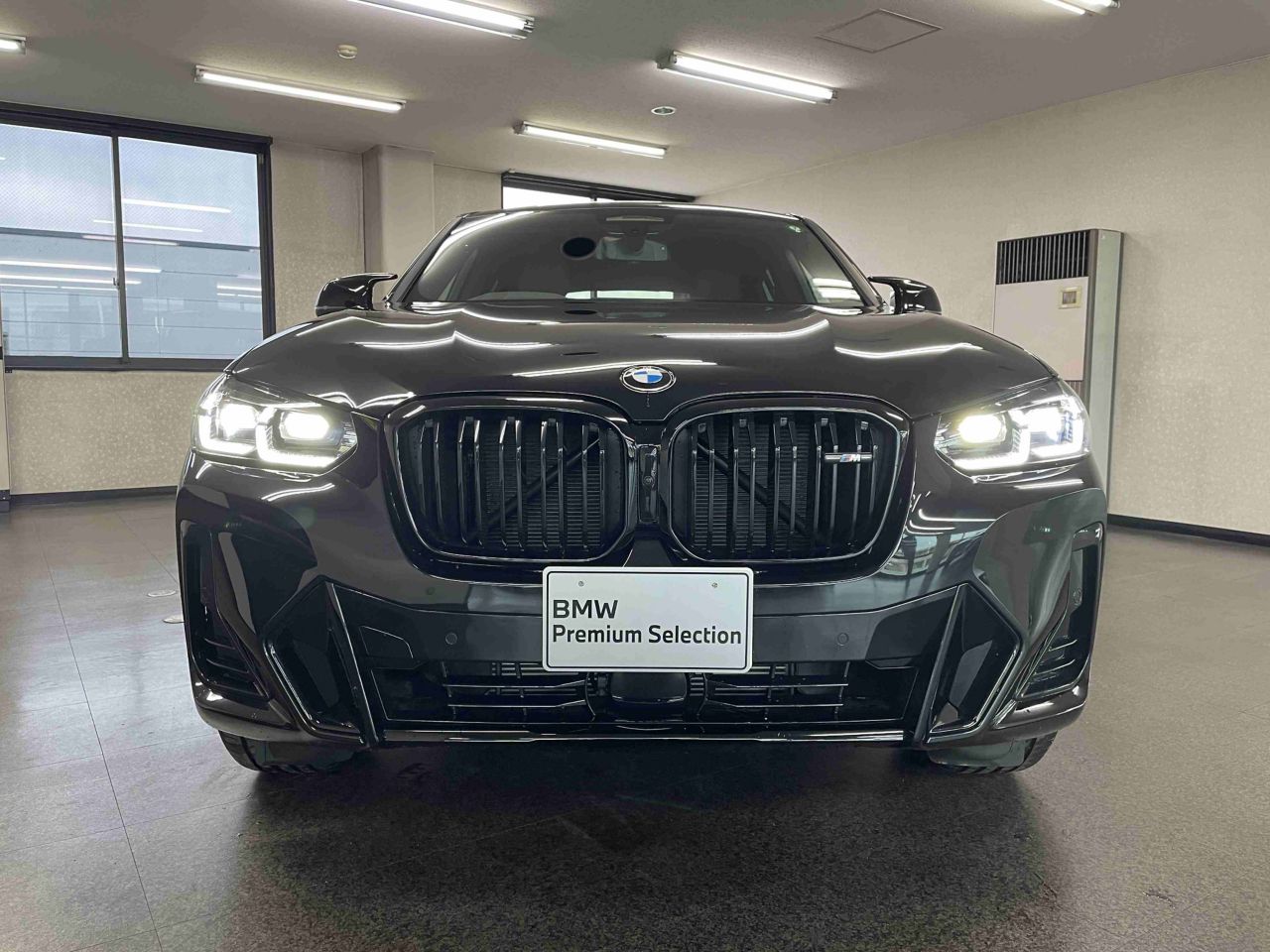 G02 X4 M40i RHD LCI