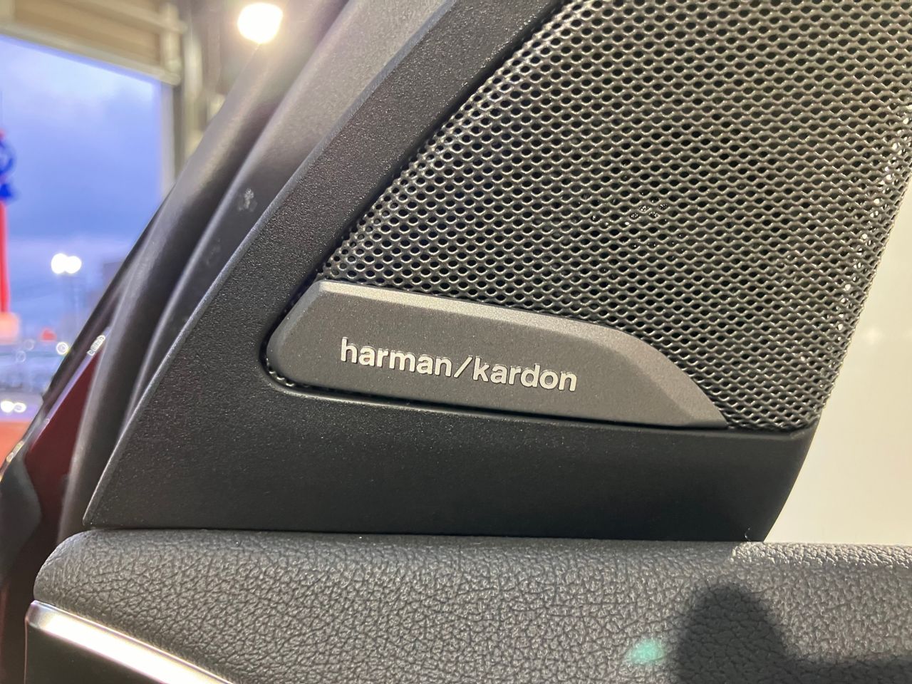 G02 X4 M40i RHD LCI