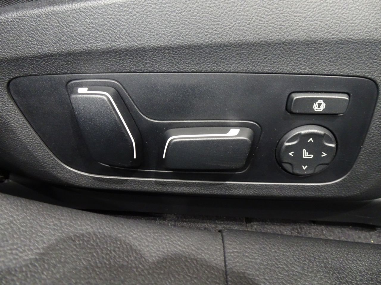 G26 i4 eDrive40 RHD