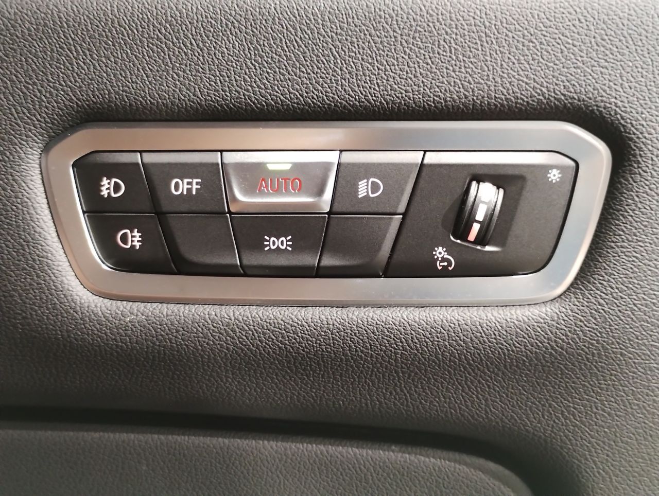X* M50i RHD
