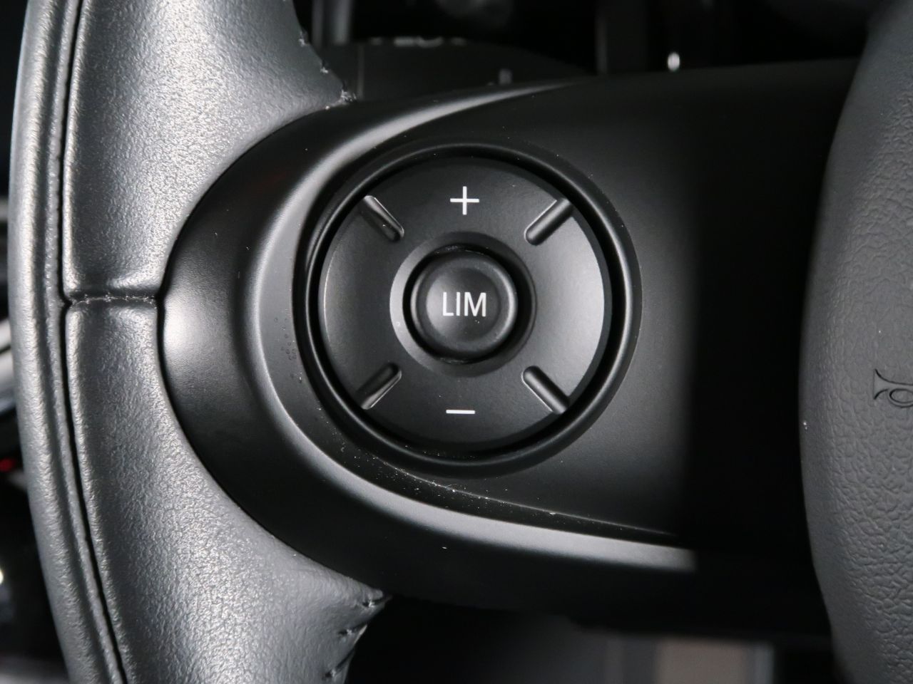 MINI F55 Cooper D 5dr Hatch LCI