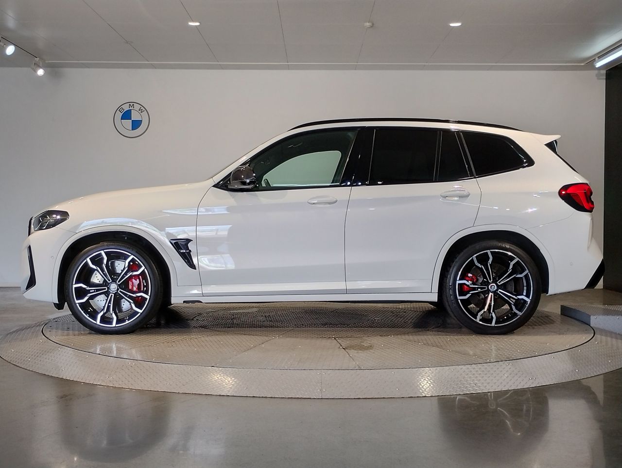 F97 X3 M RHD LCI