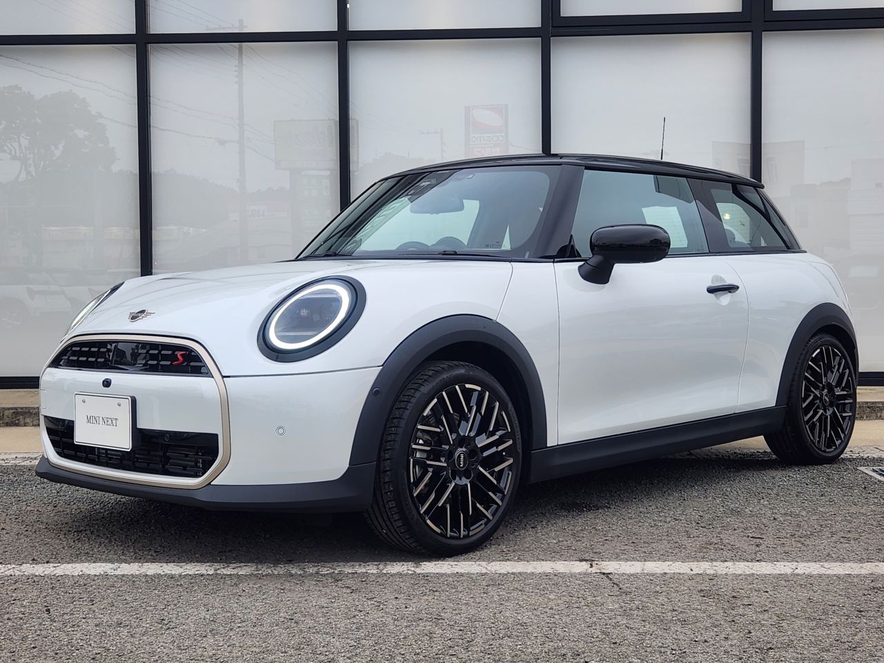 THE NEW MINI COOPER (3 DOOR) S