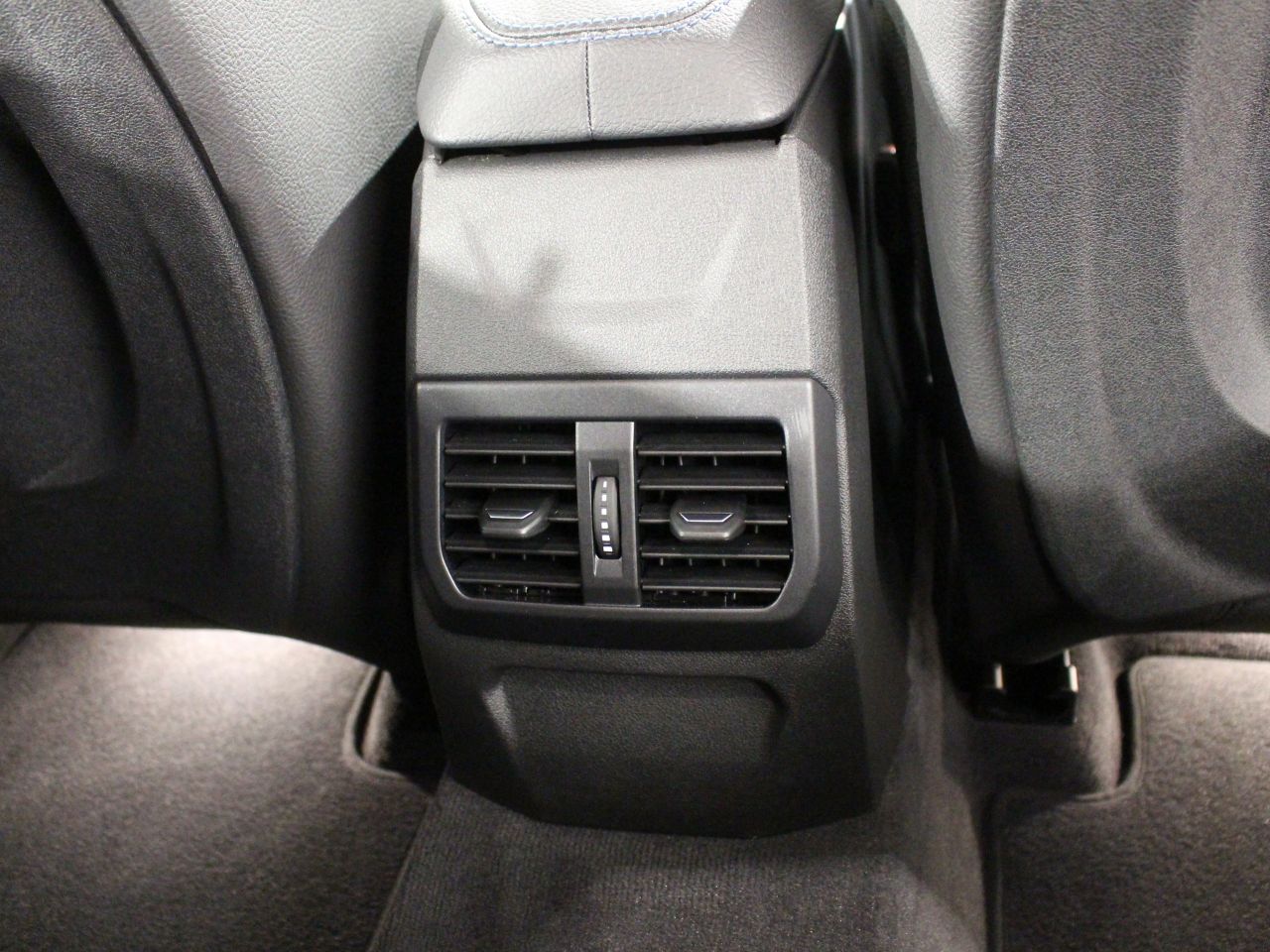 F40 118d Sports Hatch 5-door B47 2.0d