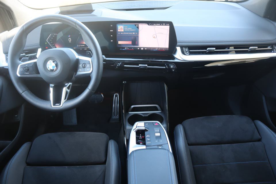 BMW 218