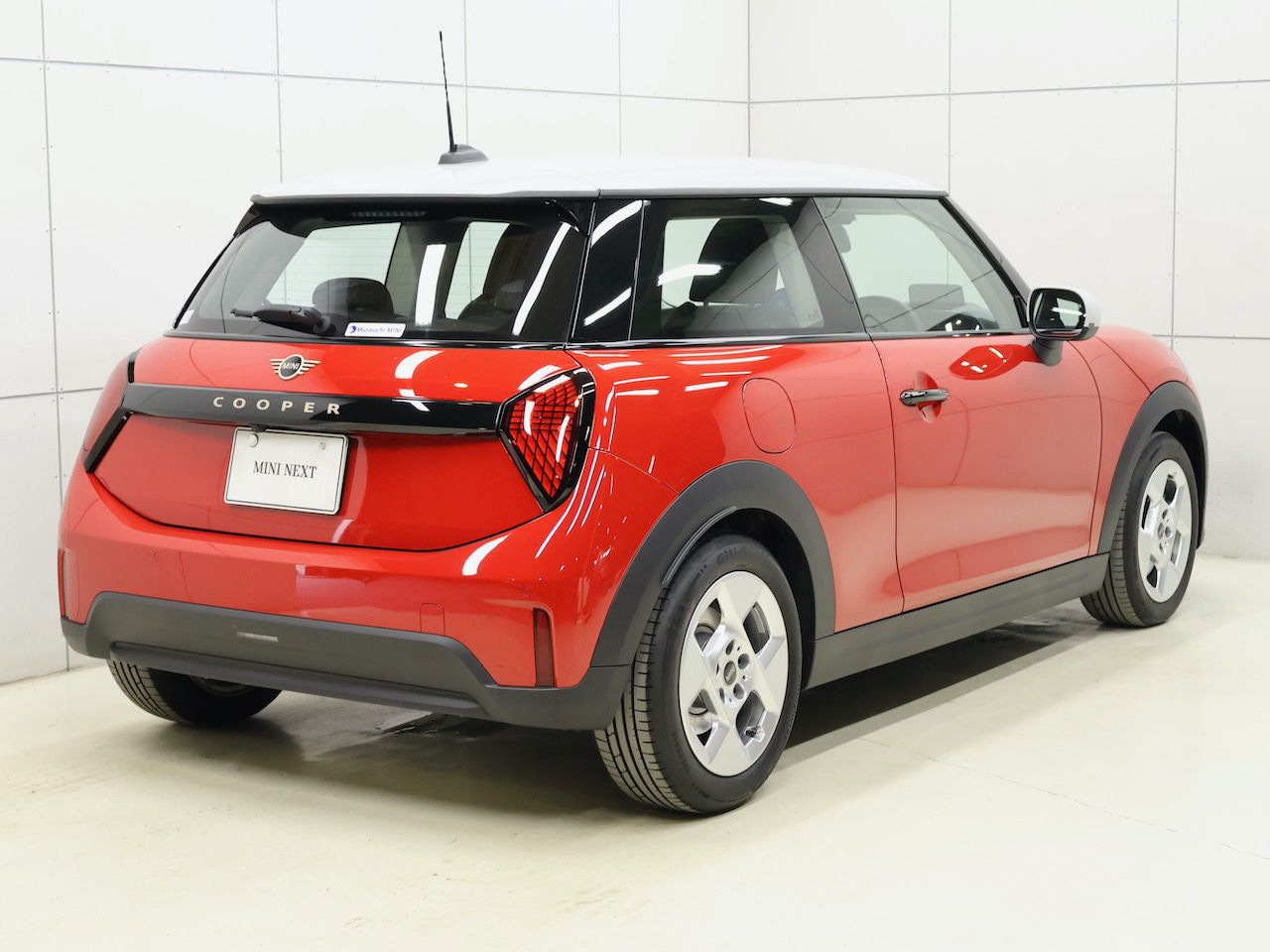 F66 MINI Cooper C 3Dr