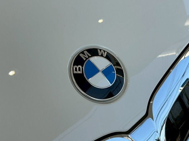 G20 320d xDrive RHD Saloon