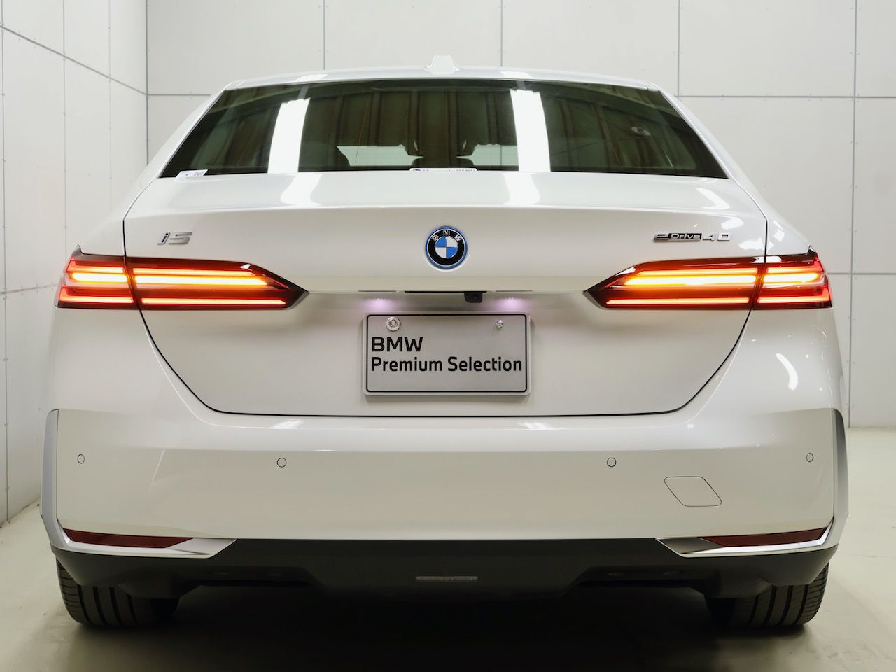 BMW i5 eDrive40 Sedan RHD
