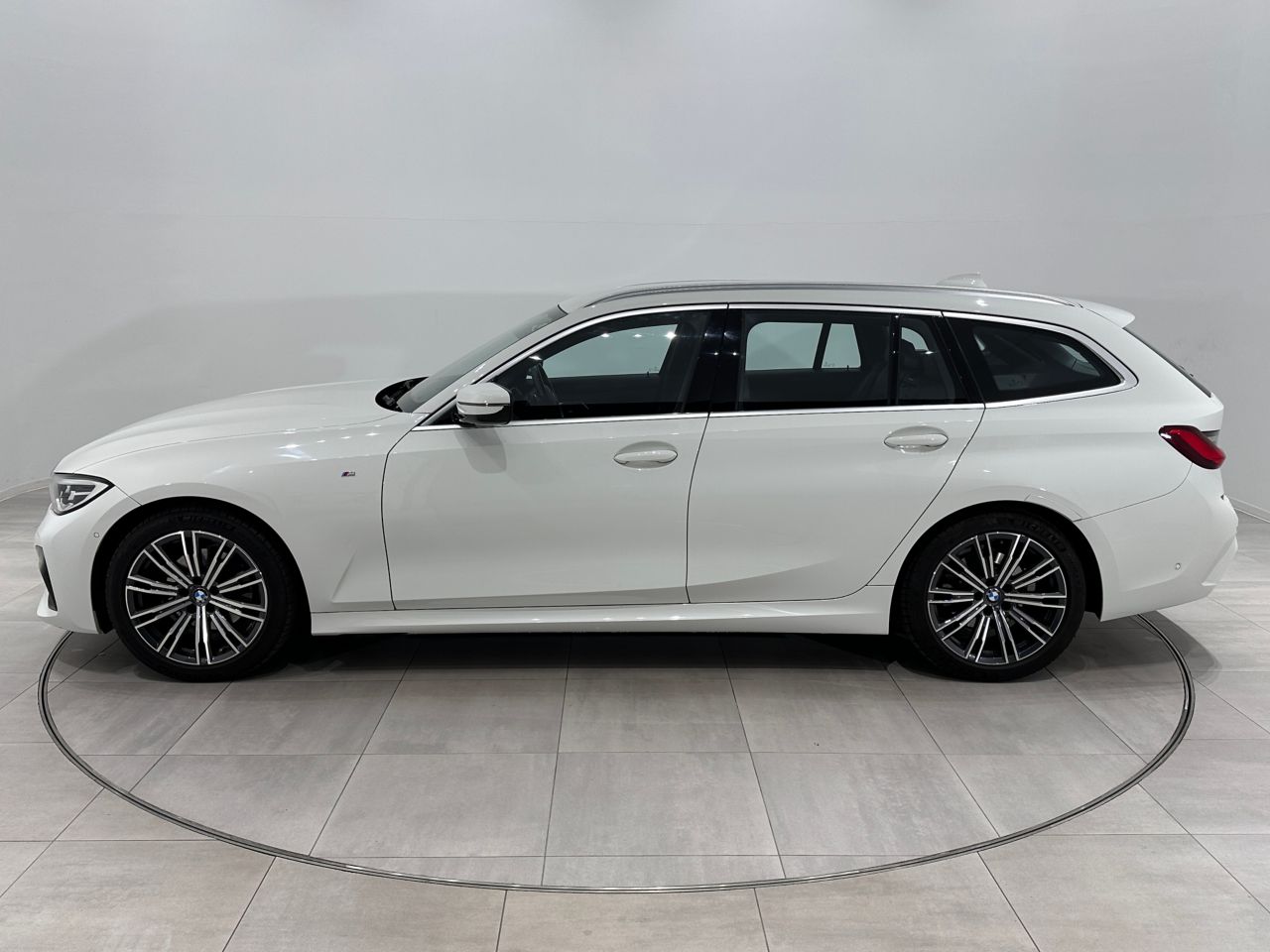 G21 320i RHD