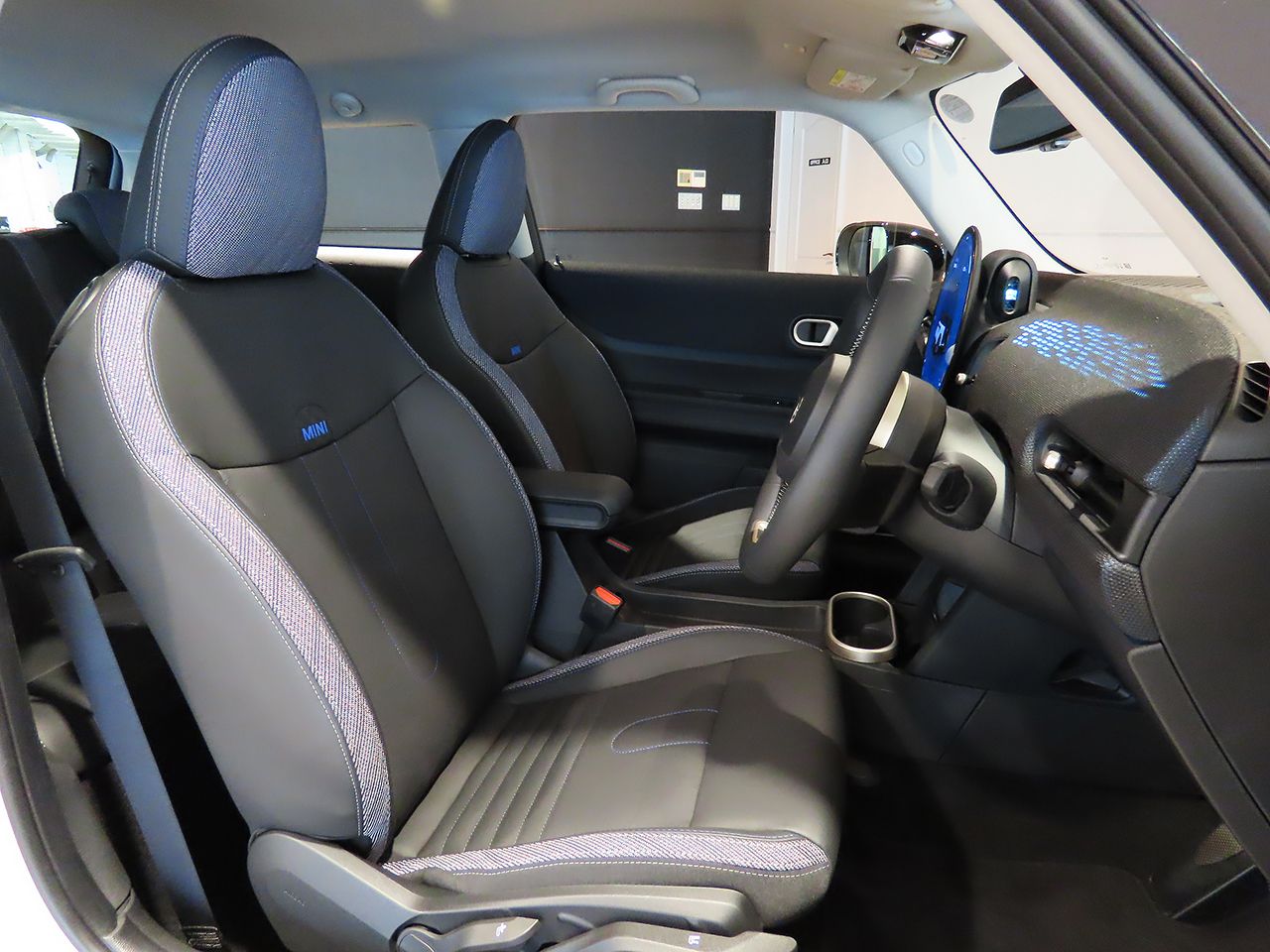 F66 MINI Cooper C 3Dr