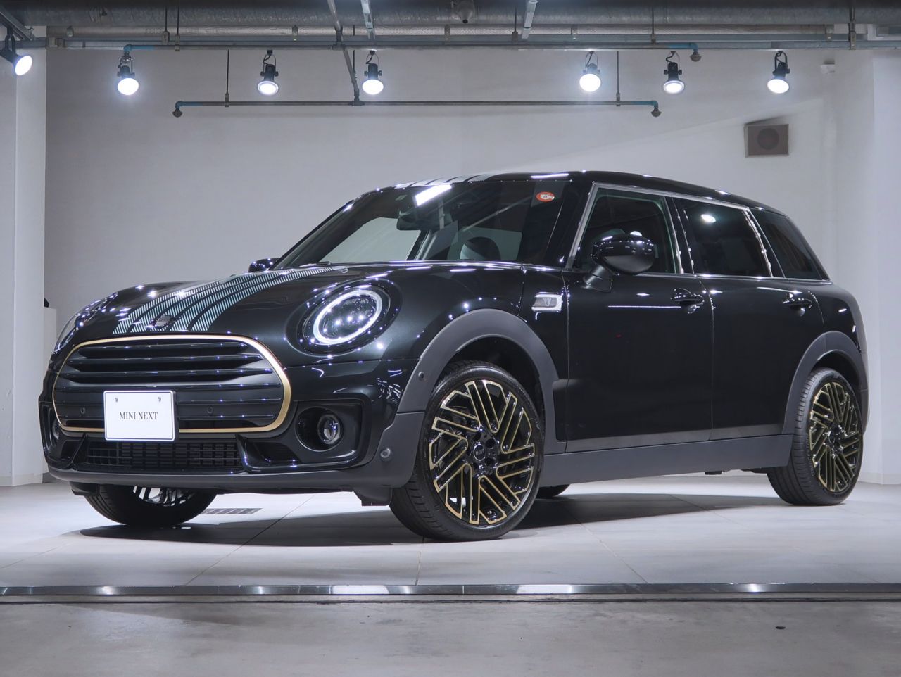 MINI COOPER D CLUBMAN UNTOLD EDITION.