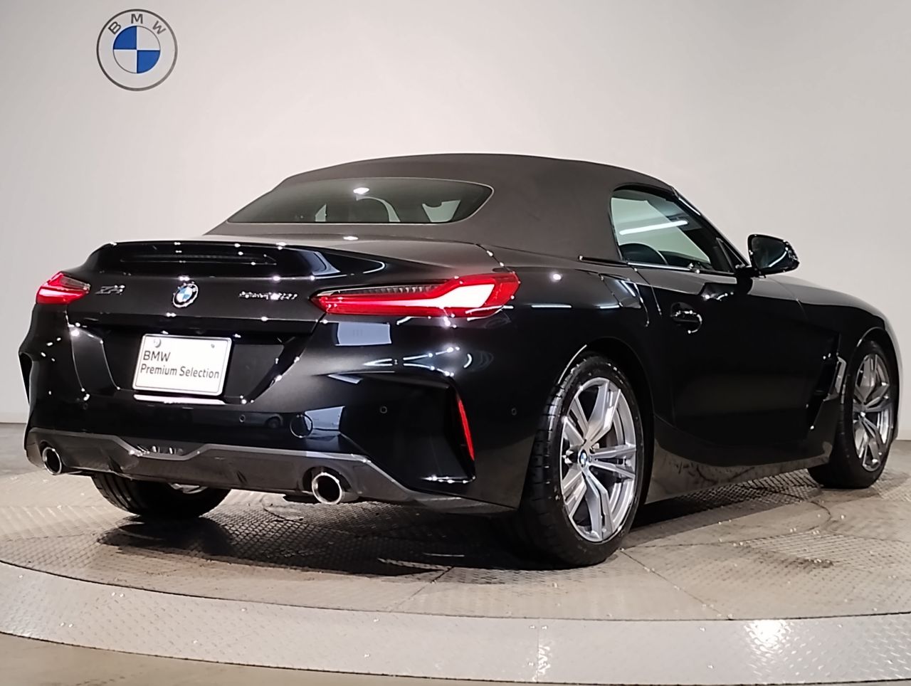 G29 z4 sDrive20i RHD