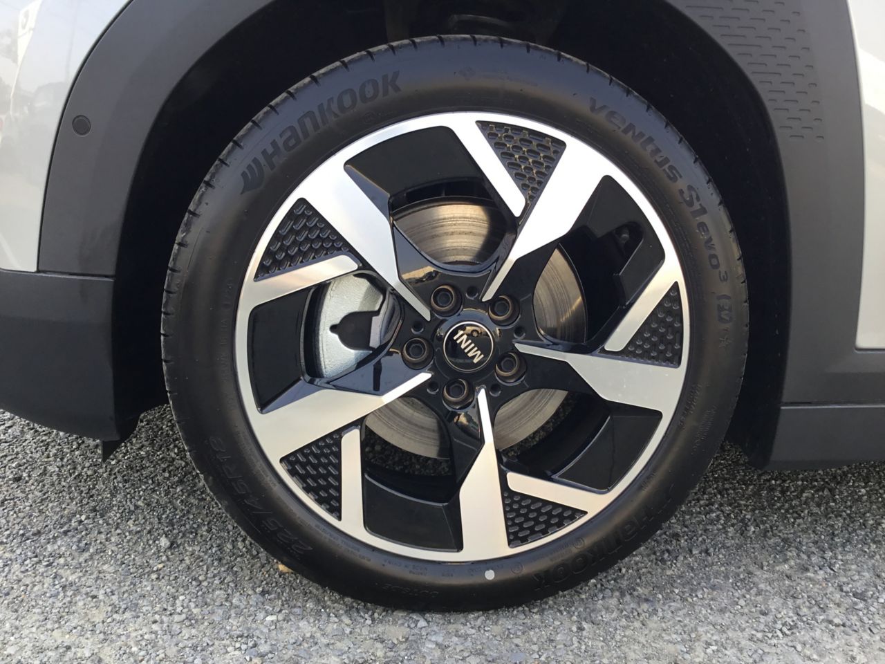 J05 MINI Aceman E