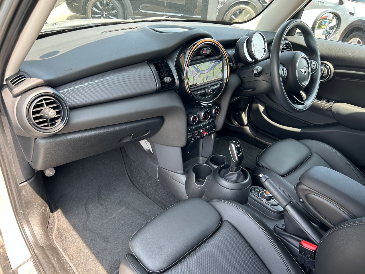 MINI F55 Cooper D 5dr Hatch LCI