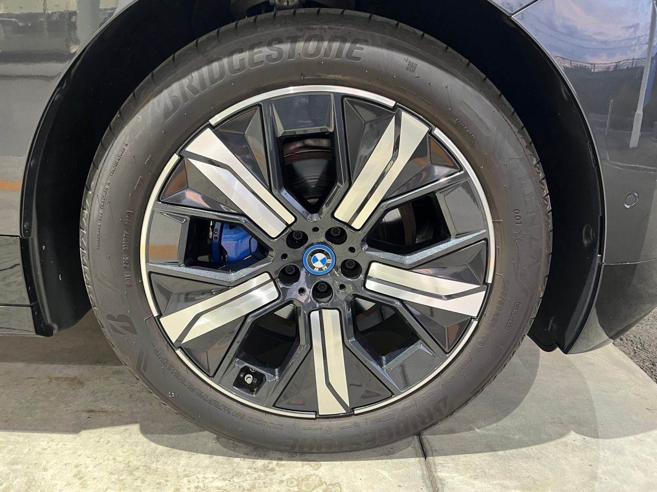 i20 iX xDrive40