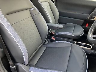 J01 MINI Cooper SE
