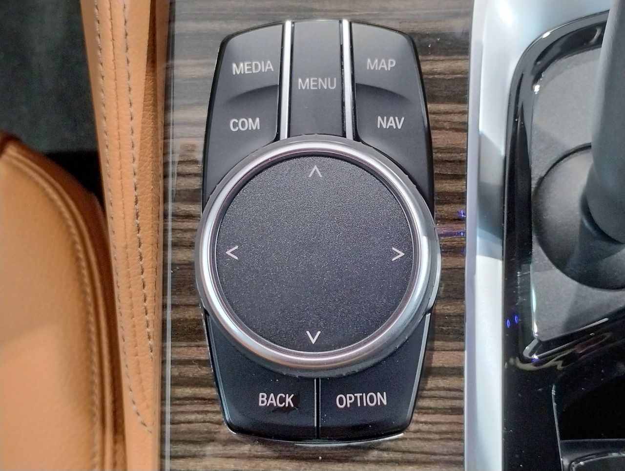 520d xDrive Sedan RHD