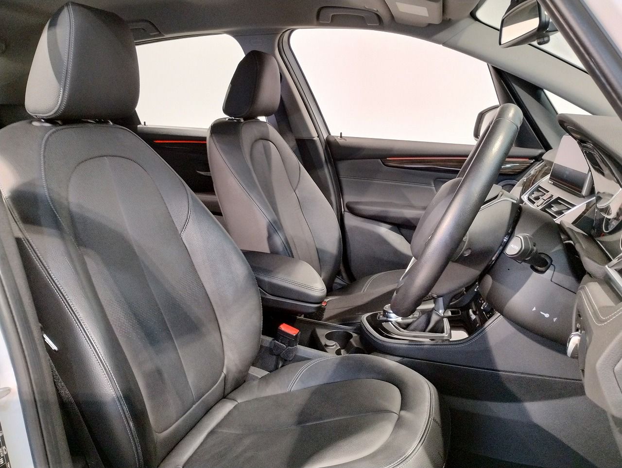 218D ACTIVE TOURER RHD