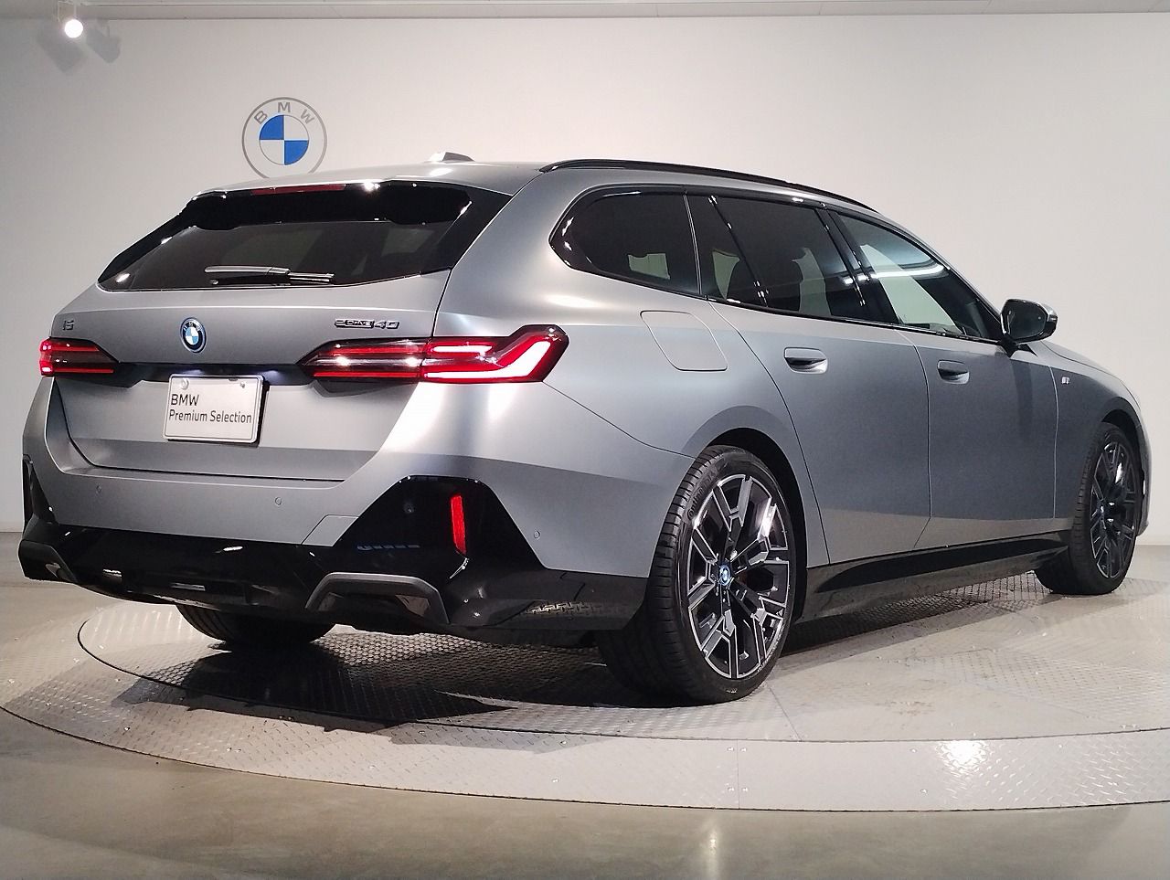 BMW i5 eDrive40 M Sport RHD